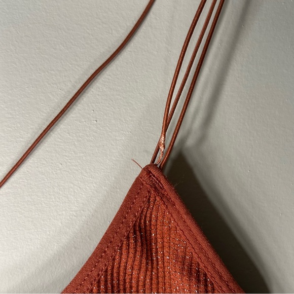 Cute Thin Strap Ribbed Crop Top - Picture 8 of 8